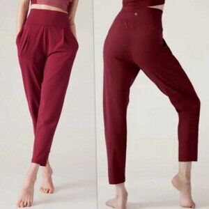 Athleta Elation Wide Waist Pleated Pants- size M